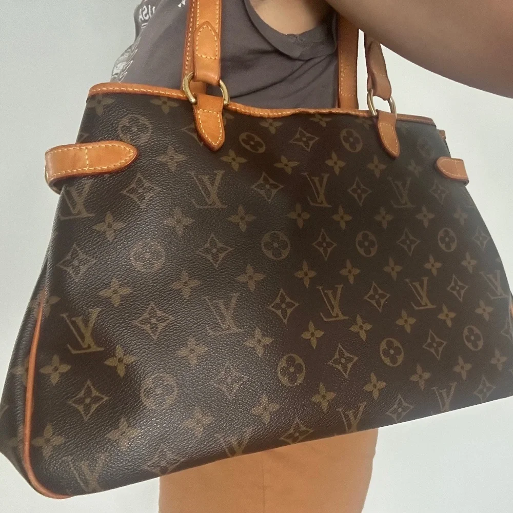 Louis Vuitton bag - Picture 1 of 3